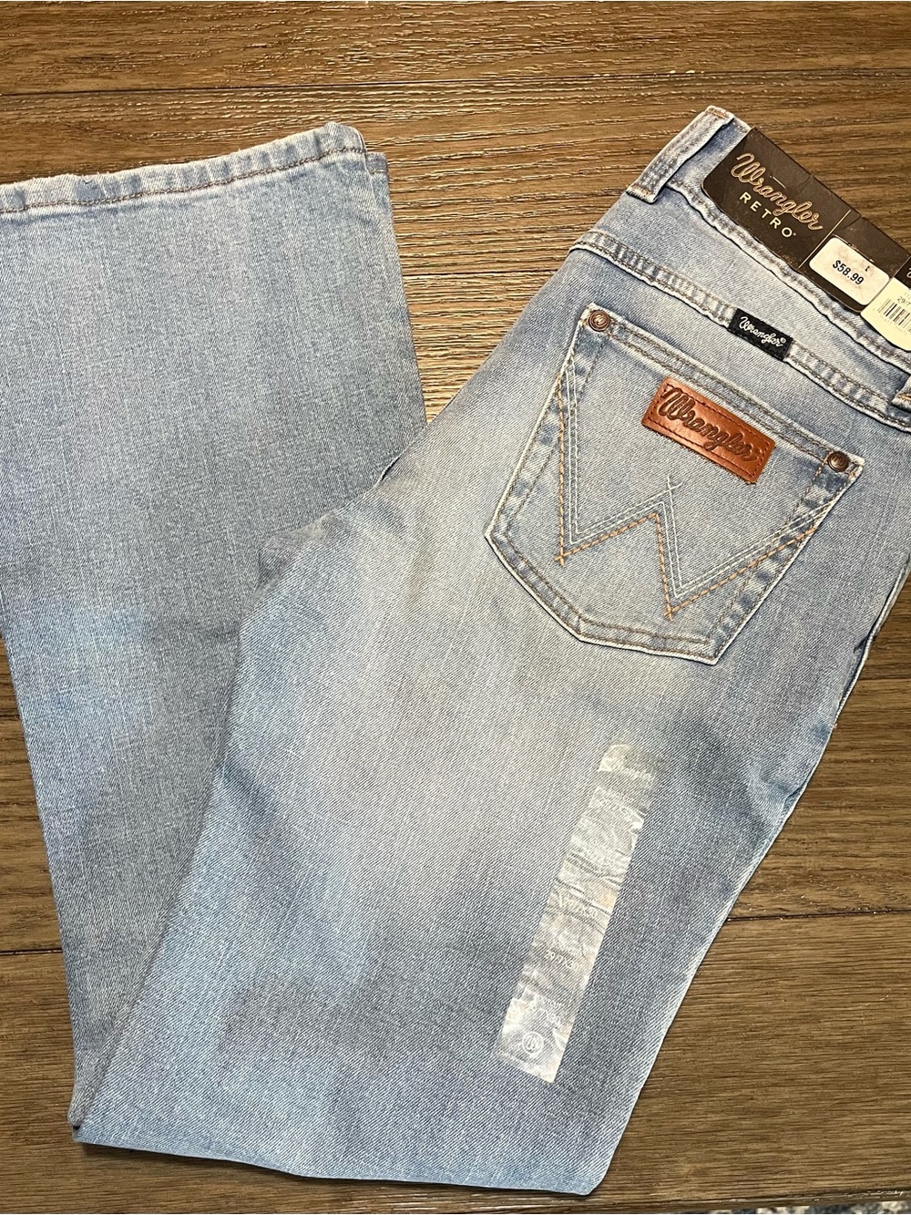 Wrangler Retro Women’s Distressed Light Blue  29/7x30 Jeans NWT